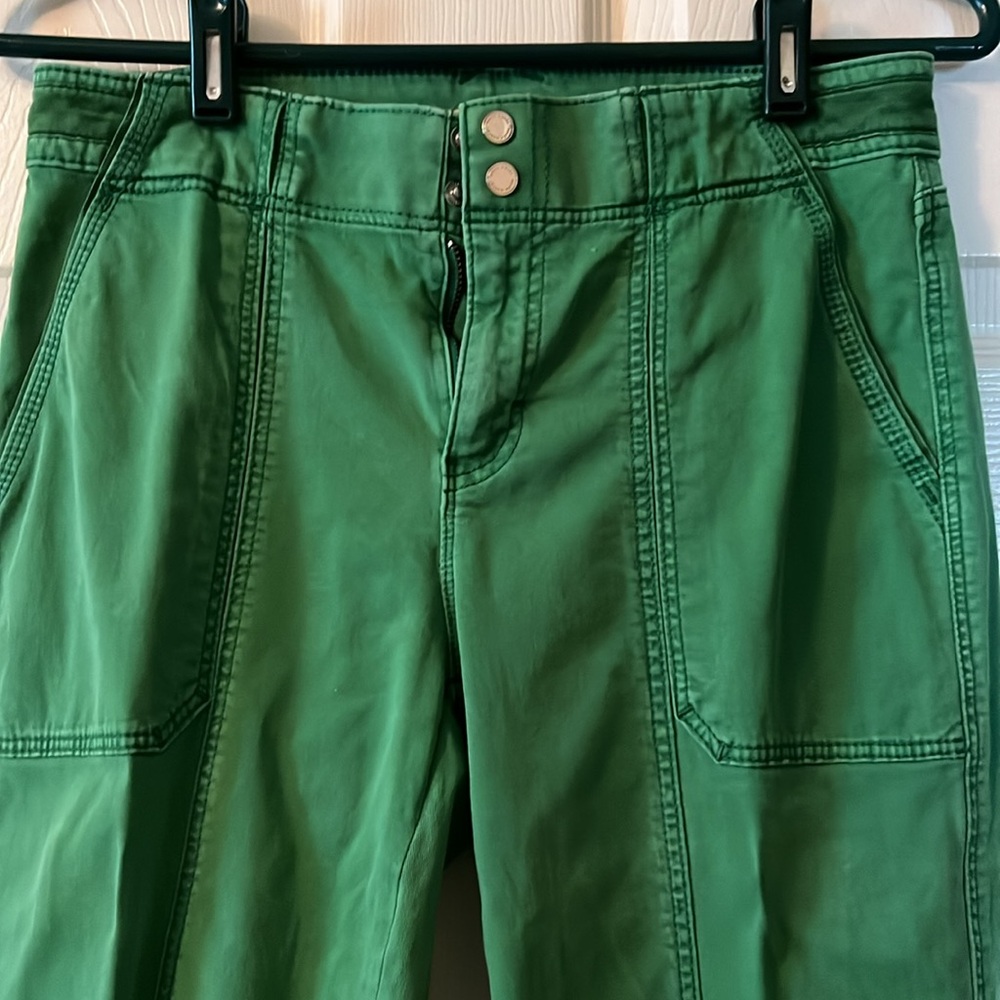 WHBM Green Pret-A-Pedi Pants - Picture 3 of 3